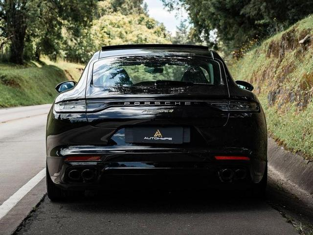 Foto do veículo PORSCHE PANAMERA  4EHYB 2022 12.545 KM 699.000,00