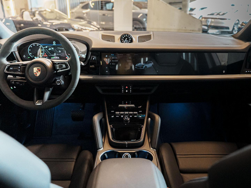Foto do veículo PORSCHE CAYENNE E-HYBRID COUPE 2025 1 KM 909.000,00