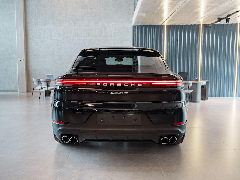 Foto do veículo PORSCHE CAYENNE E-HYBRID COUPE 2025 1 KM 909.000,00
