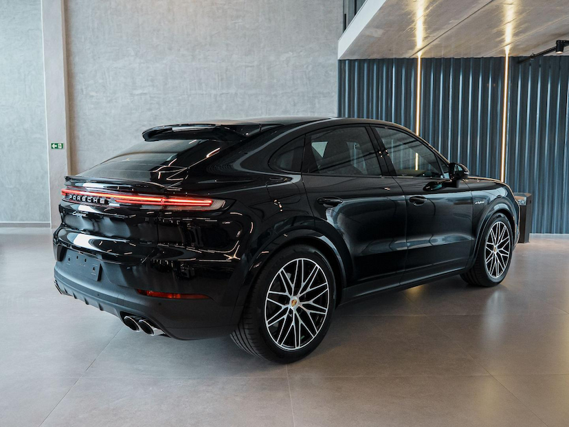 Foto do veículo PORSCHE CAYENNE E-HYBRID COUPE 2025 1 KM 909.000,00