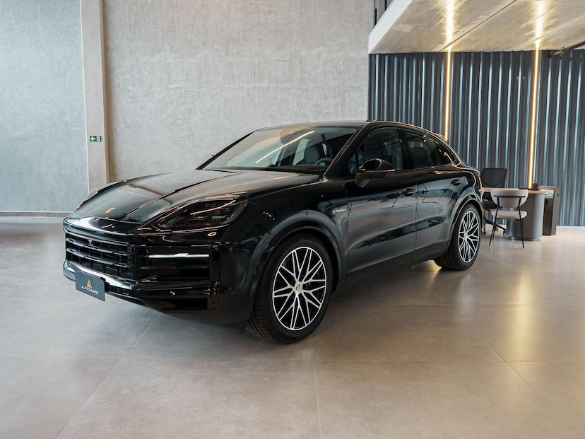 Foto do veículo PORSCHE CAYENNE E-HYBRID COUPE 2025 1 KM 909.000,00
