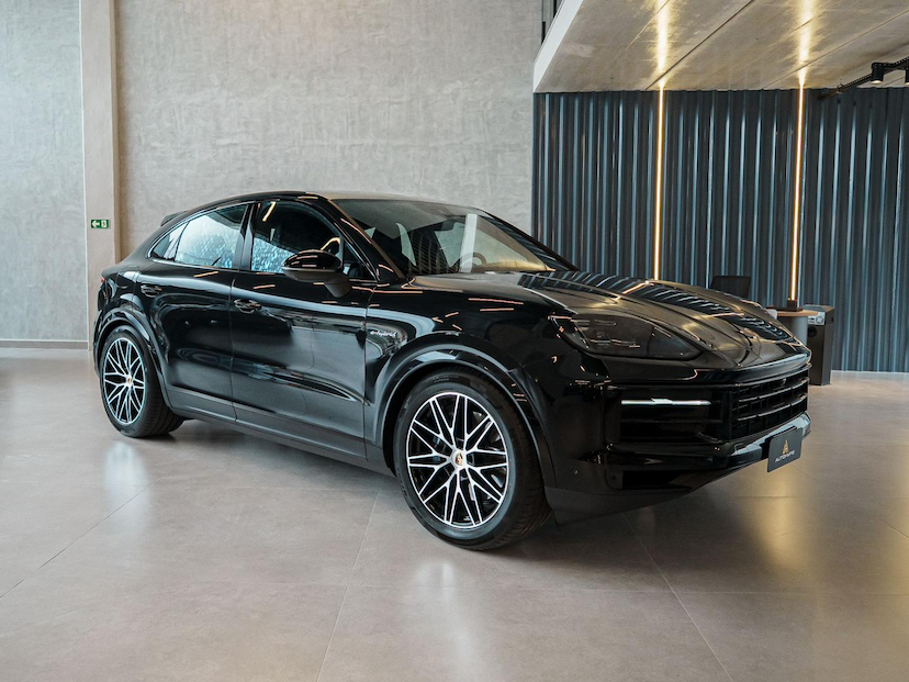 Foto do veículo PORSCHE CAYENNE E-HYBRID COUPE 2025 1 KM 909.000,00