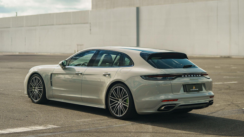 Foto do veículo PORSCHE PANAMERA 4 E-HYBRID SPORT TURISMO 2022 17.475 KM 659.000,00