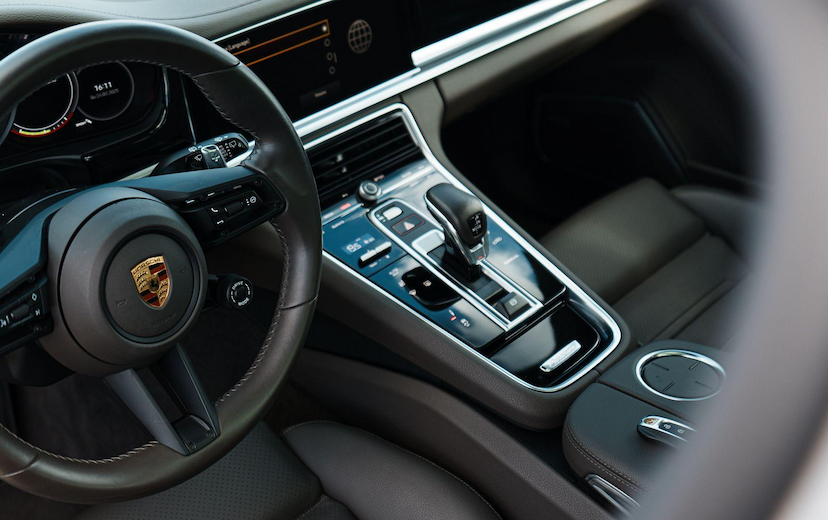 Foto do veículo PORSCHE PANAMERA 4 E-HYBRID SPORT TURISMO 2022 17.475 KM 659.000,00