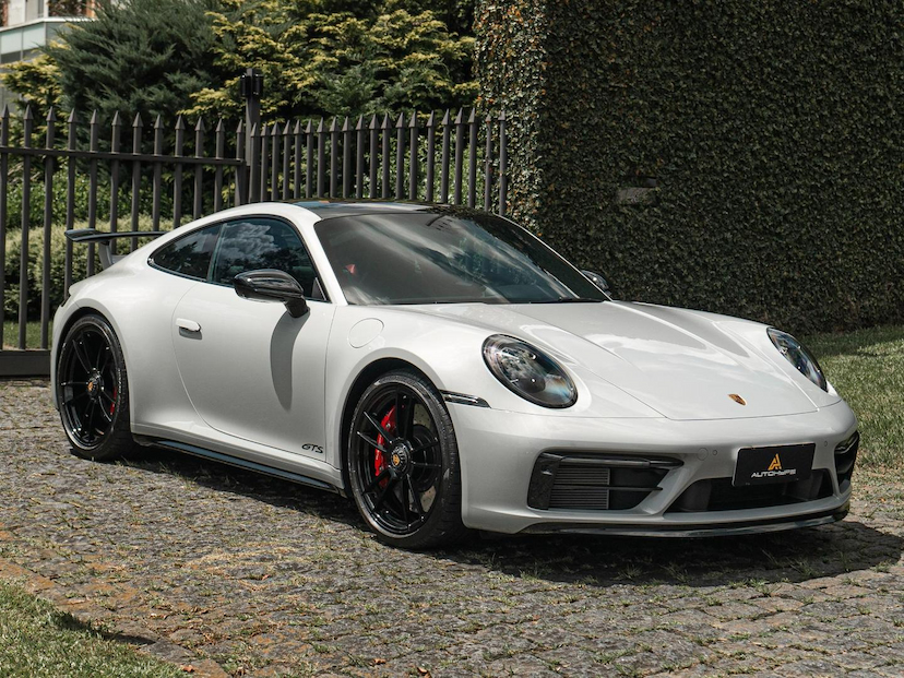 Foto do veículo PORSCHE 911  CARRERA 4 GTS COUPE 3.0 24V (992) 2023 5.200 KM 1.049.000,00