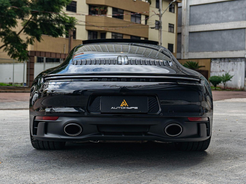 Foto do veículo PORSCHE 911 CARRERA GTS 2023 4.560 KM 1.019.000,00