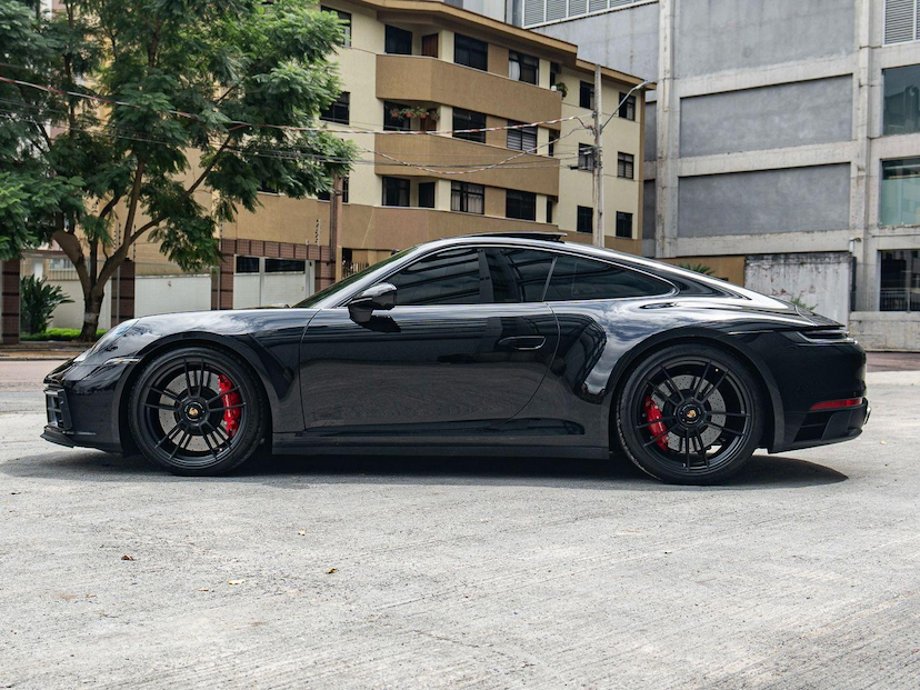 Foto do veículo PORSCHE 911 CARRERA GTS 2023 4.560 KM 1.019.000,00