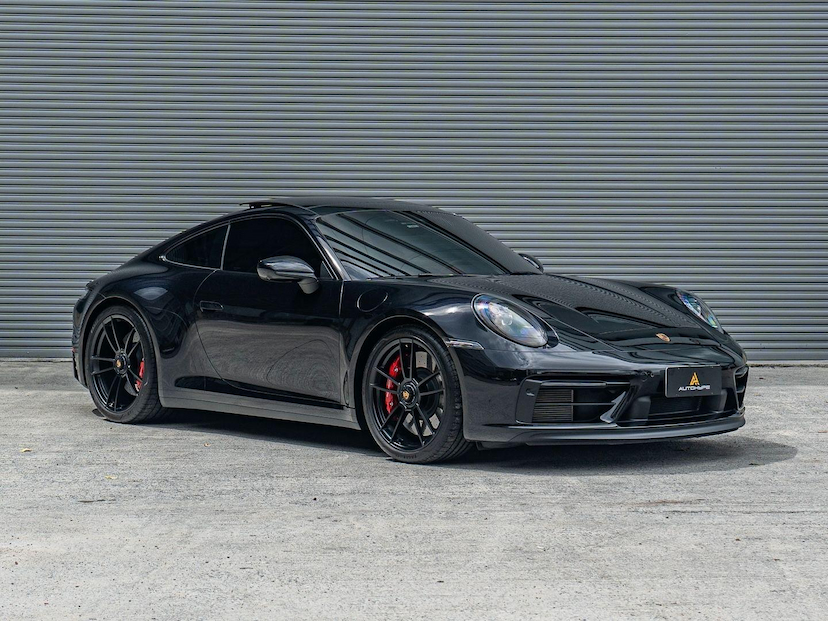 Foto do veículo PORSCHE 911 CARRERA GTS 2023 4.560 KM 1.019.000,00