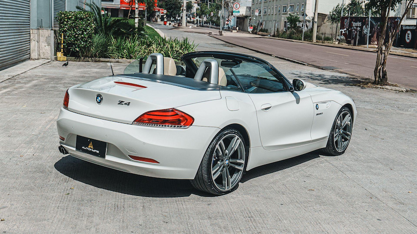 Foto do veículo BMW Z4 ROADSTER SDRIVE 2012 50.655 KM 179.000,00