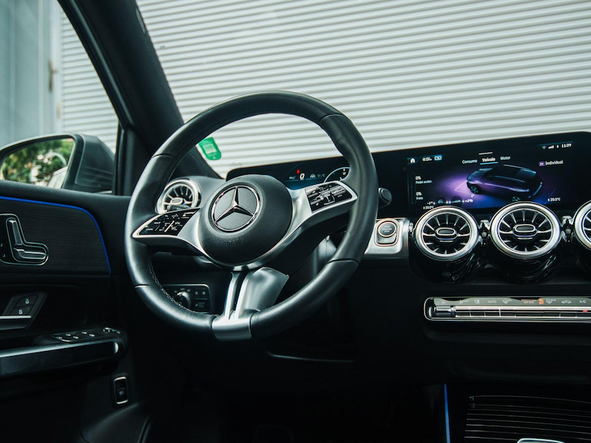 Foto do veículo MERCEDES-BENZ GLB 200 PROGRESSIVE 2024 14.756 KM 319.000,00
