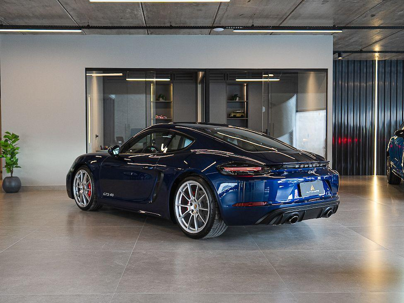 Foto do veículo PORSCHE CAYMAN GTS 4.0 2021 13.460 KM 655.000,00