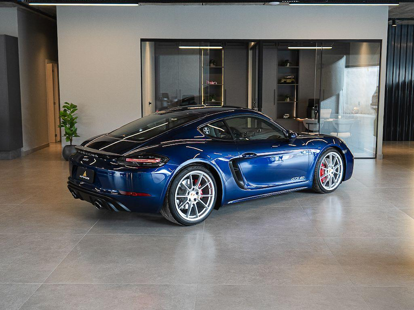 Foto do veículo PORSCHE CAYMAN GTS 4.0 2021 13.460 KM 655.000,00