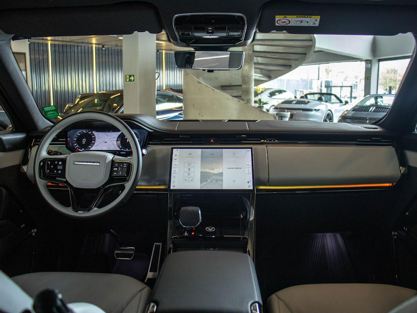 Foto do veículo LAND ROVER RANGE ROVER SPORT D350 HSE 2024 15.000 KM 909.000,00