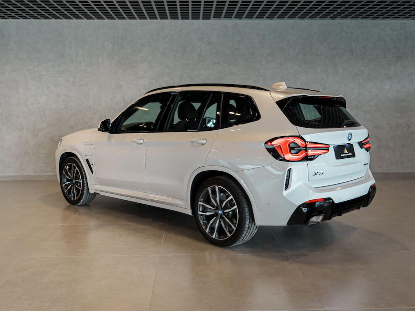 Foto do veículo BMW X3  XDRIVE30E 2024 13.194 KM 409.000,00