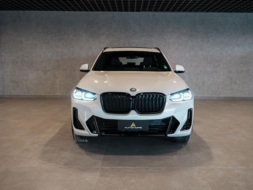 Foto do veículo BMW X3  XDRIVE30E 2024 13.194 KM 409.000,00