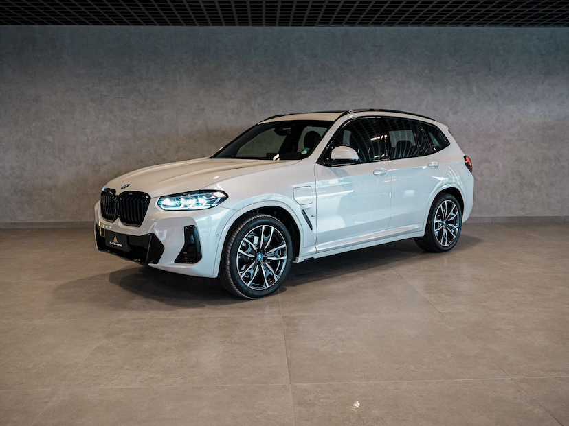 Foto do veículo BMW X3  XDRIVE30E 2024 13.194 KM 409.000,00