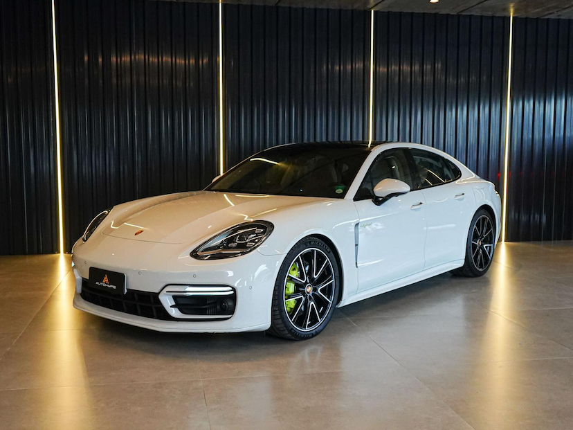 Foto do veículo PORSCHE PANAMERA 4 E-HYBRID 2023 10.479 KM 658.900,00