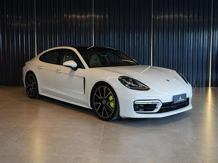 Foto do veículo PORSCHE PANAMERA 4 E-HYBRID 2023 10.479 KM 658.900,00