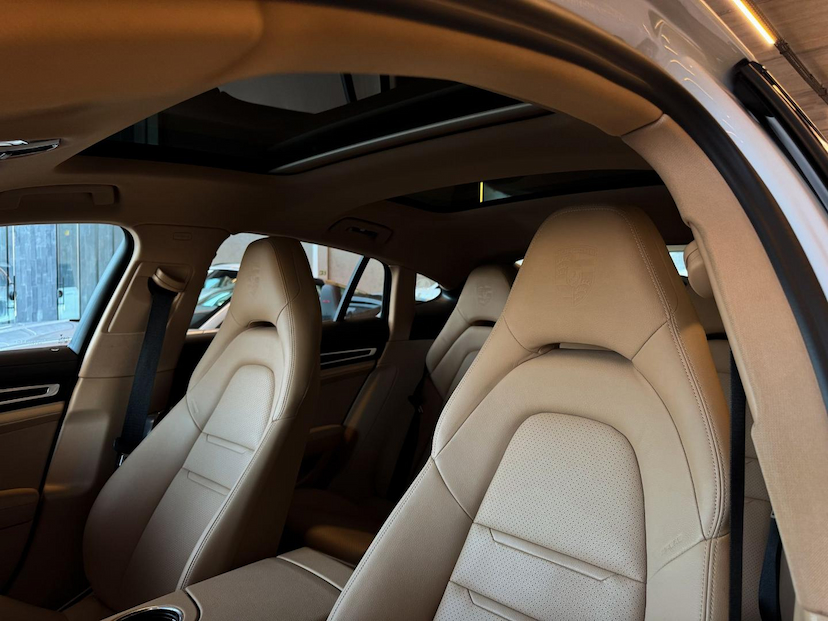 Foto do veículo PORSCHE PANAMERA 4 E-HYBRID 2023 10.479 KM 658.900,00