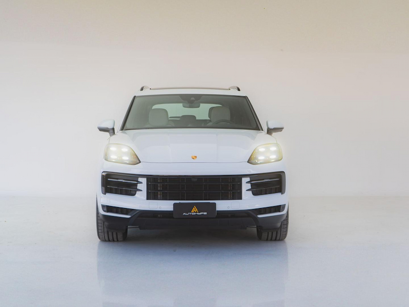 Foto do veículo PORSCHE CAYENNE E-HYBRID 2024 3.900 KM 769.000,00