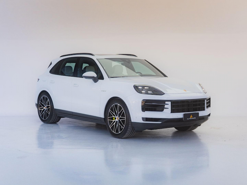 Foto do veículo PORSCHE CAYENNE E-HYBRID 2024 3.900 KM 769.000,00