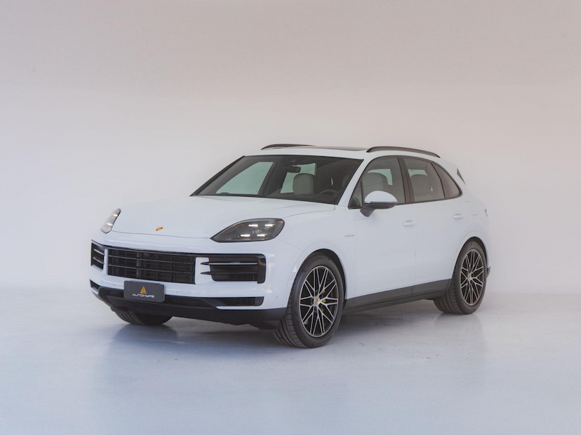 Foto do veículo PORSCHE CAYENNE E-HYBRID 2024 3.900 KM 769.000,00