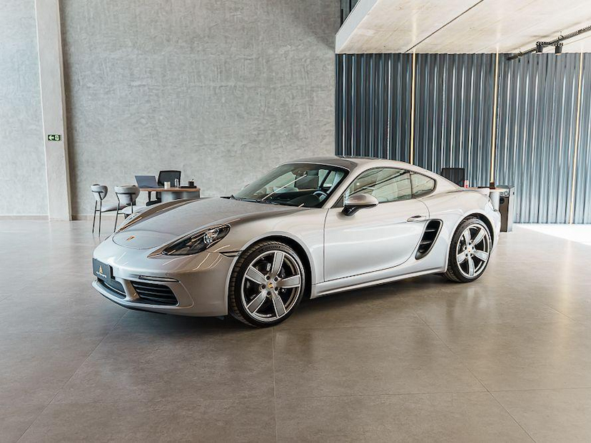 Foto do veículo PORSCHE CAYMAN CAYMAN 2024 354 KM 589.000,00