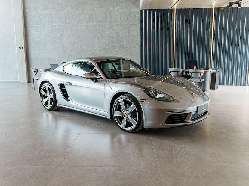 Foto do veículo PORSCHE CAYMAN CAYMAN 2024 354 KM 589.000,00