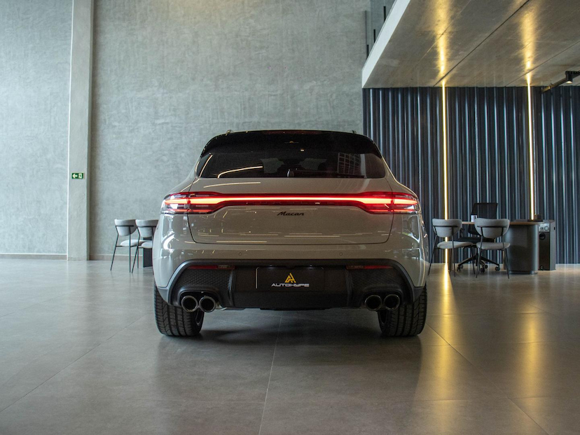 Foto do veículo PORSCHE MACAN  2022 16.721 KM 479.000,00