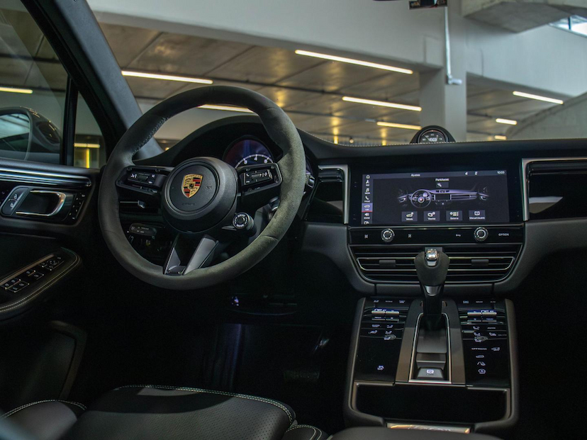 Foto do veículo PORSCHE MACAN  2022 16.721 KM 479.000,00