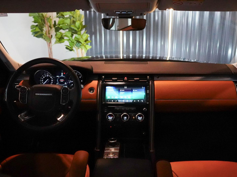 Foto do veículo LAND ROVER DISCOVERY TD6 FIRST EDITION 2017 78.213 KM 259.000,00