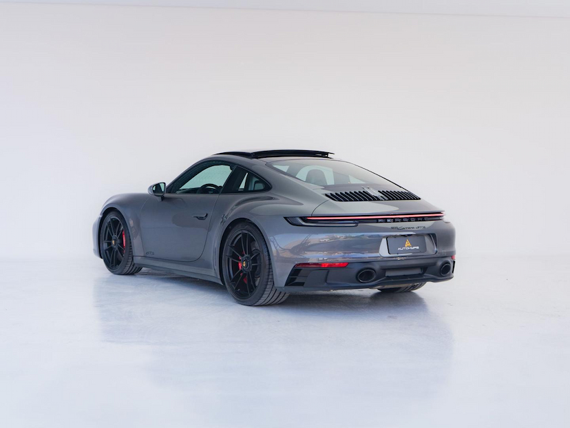 Foto do veículo PORSCHE 911 GTS 2024 2.003 KM 999.000,00