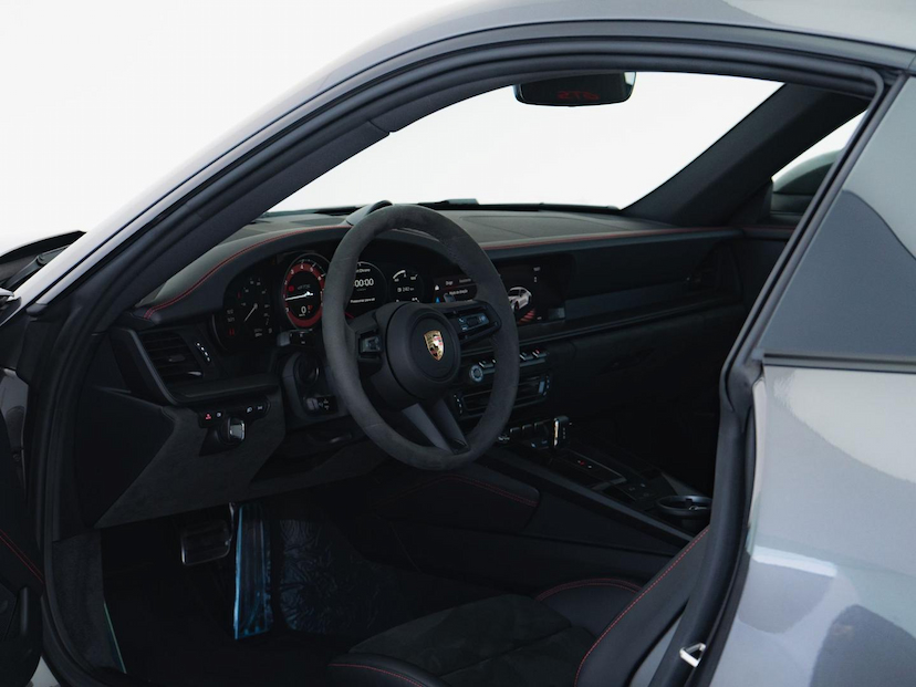 Foto do veículo PORSCHE 911 GTS 2024 2.003 KM 999.000,00