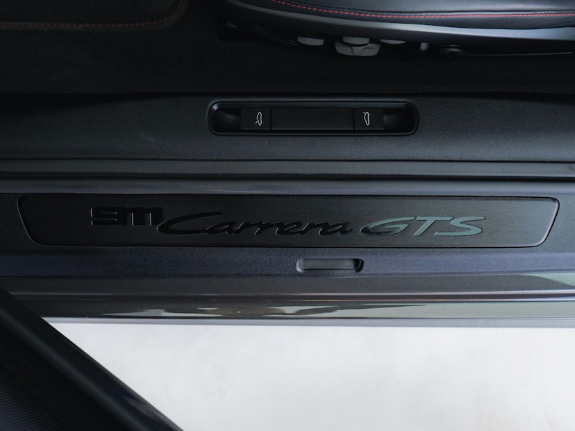 Foto do veículo PORSCHE 911 GTS 2024 2.003 KM 999.000,00