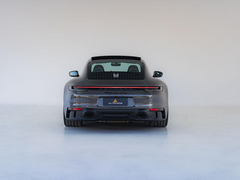 Foto do veículo PORSCHE 911 GTS 2024 2.003 KM 999.000,00