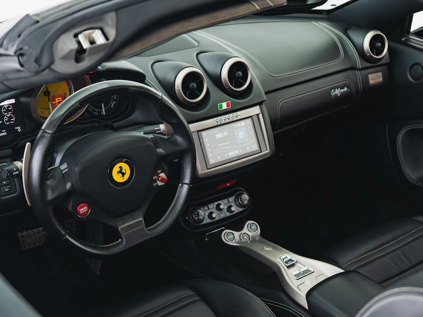 Foto do veículo FERRARI CALIFORNIA  2010 60.555 KM 1.190.000,00