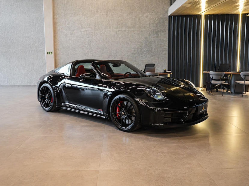 Foto do veículo PORSCHE 911  TARGA 4GTS 2023 3.450 KM 1.189.000,00