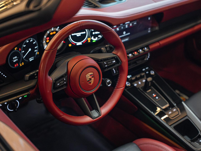 Foto do veículo PORSCHE 911  TARGA 4GTS 2023 3.450 KM 1.189.000,00