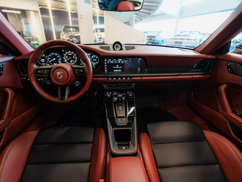 Foto do veículo PORSCHE 911  TARGA 4GTS 2023 3.450 KM 1.189.000,00