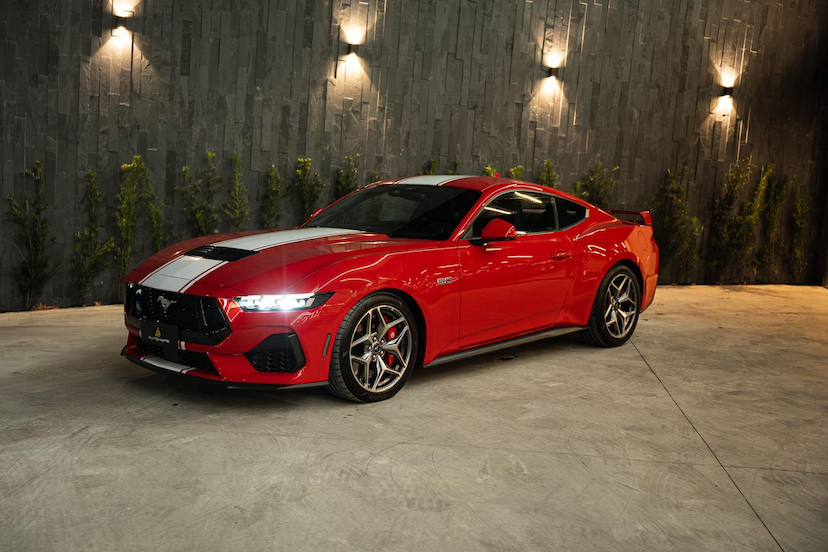 Foto do veículo FORD MUSTANG  NEW GT V8 2024 4.403 KM 509.000,00
