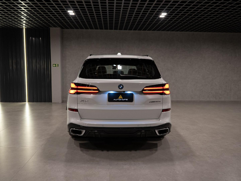 Foto do veículo BMW X5 XDRIVE 50E 3.0 M SPORT AUT. (HIBRIDO) 2024 17.535 KM 609.000,00
