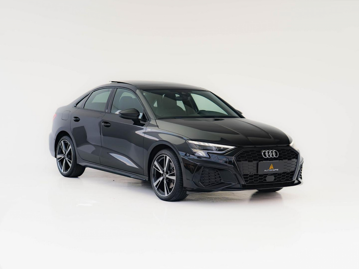 Foto do veículo AUDI A3 PERFORMANCE BLACK 2023/2023 21.025 KM R$ 229.900,00