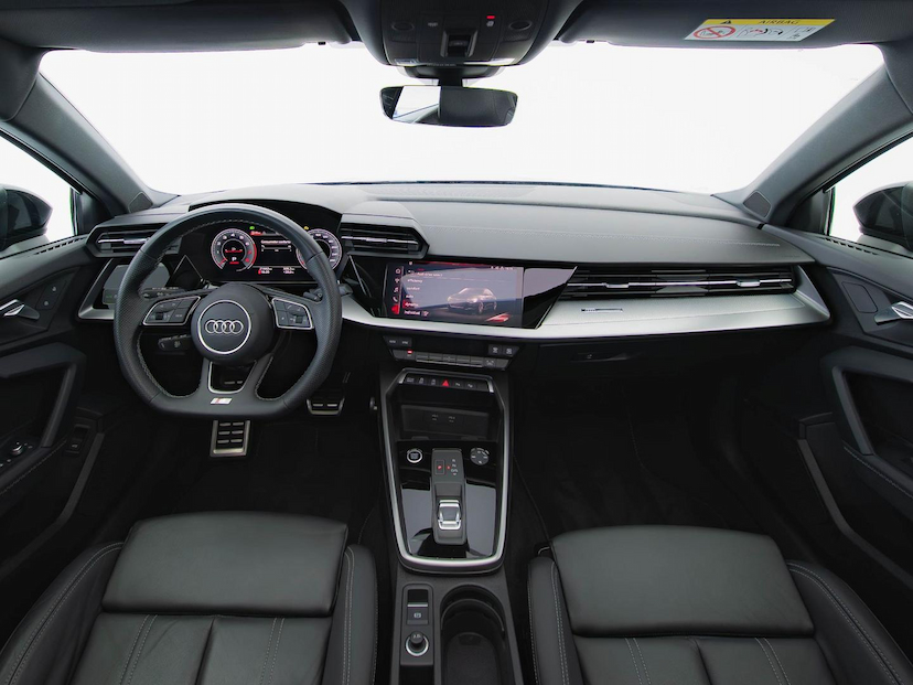 Foto do veículo AUDI A3 PERFORMANCE BLACK 2023 21.025 KM 229.900,00