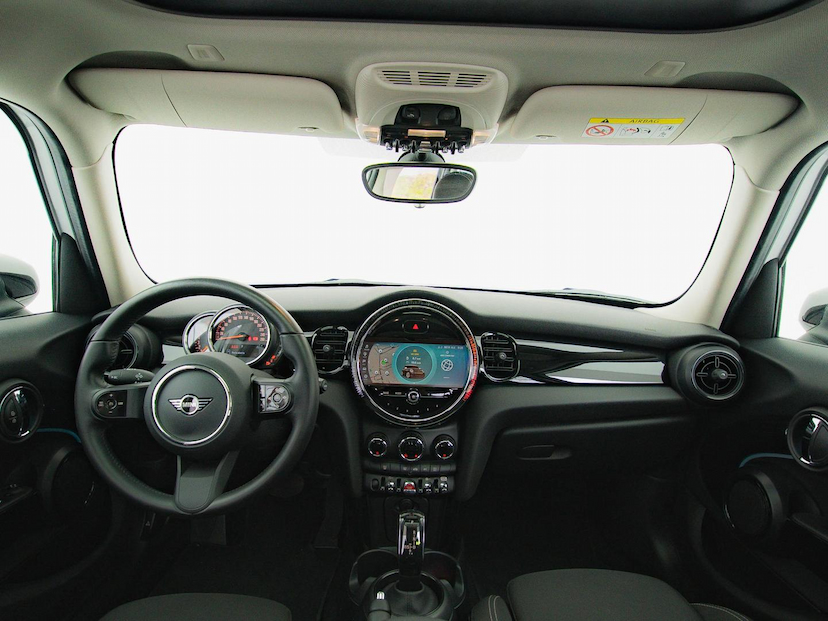 Foto do veículo MINI COOPER  S 5P 2024 8.325 KM 214.900,00