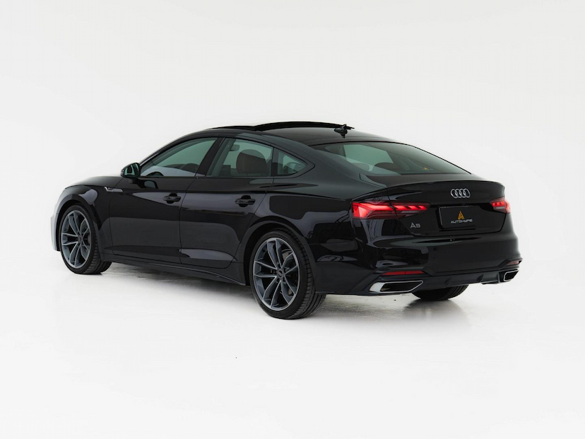 Foto do veículo AUDI A5 SPORTBACK S-LINE 2023 14.945 KM 274.900,00