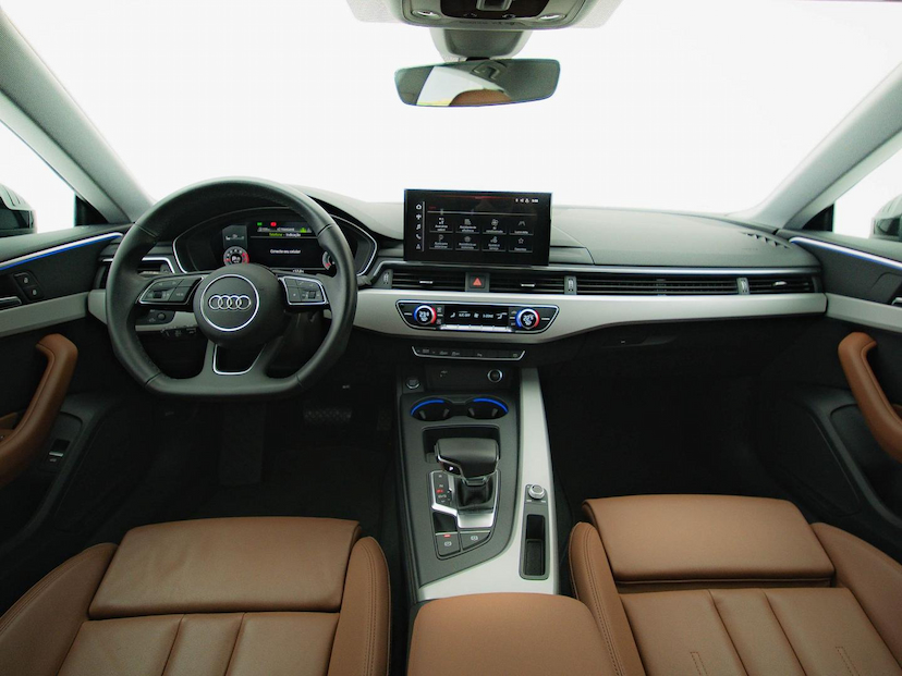 Foto do veículo AUDI A5 SPORTBACK S-LINE 2023 14.945 KM 274.900,00