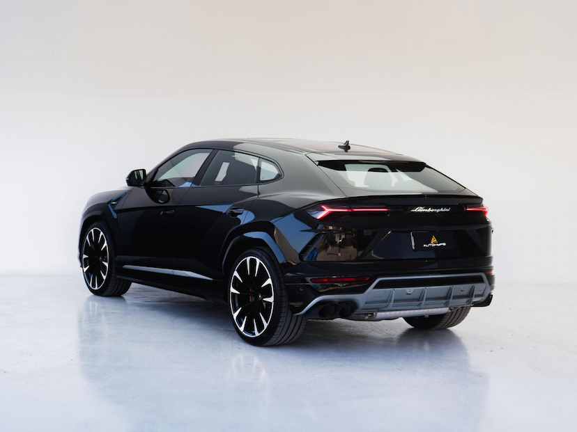 Foto do veículo LAMBORGHINI URUS LP 650-4 2020 13.115 KM 2.790.000,00