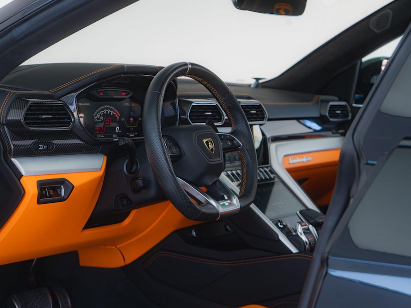 Foto do veículo LAMBORGHINI URUS LP 650-4 2020 13.115 KM 2.790.000,00