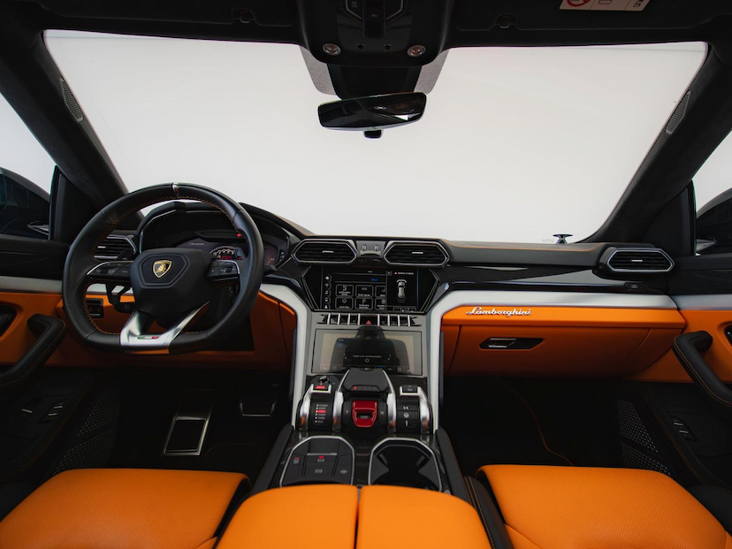 Foto do veículo LAMBORGHINI URUS LP 650-4 2020 13.115 KM 2.790.000,00