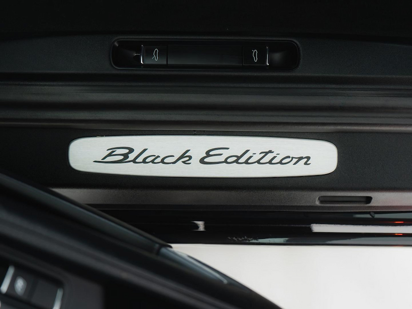 Foto do veículo PORSCHE 911 CARRERA BLACK EDITION 2016 33.591 KM 499.000,00